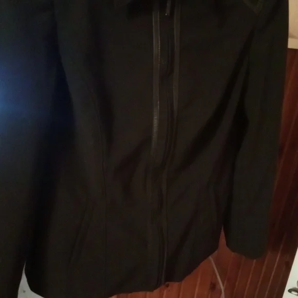 Jacket - Picture 8 of 9